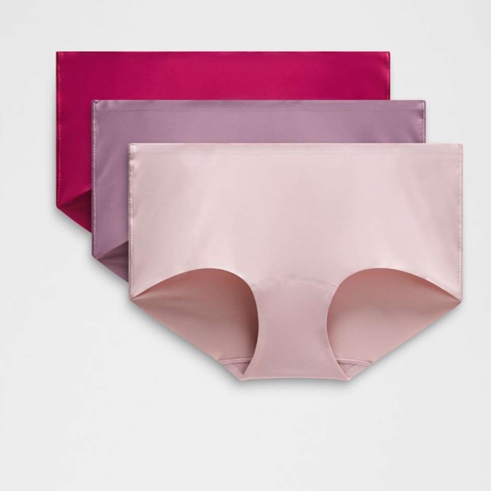Lululemon InvisiWear Mid-Rise Boyshort Underwear 3 Pack size large NWT